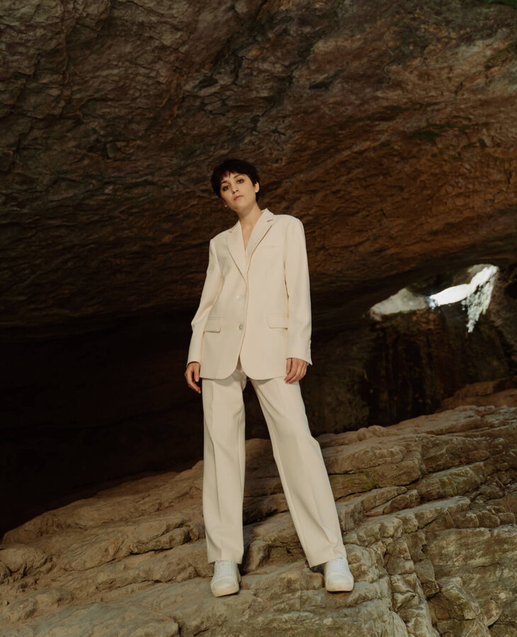 Modern trouser suit - Imagem 6