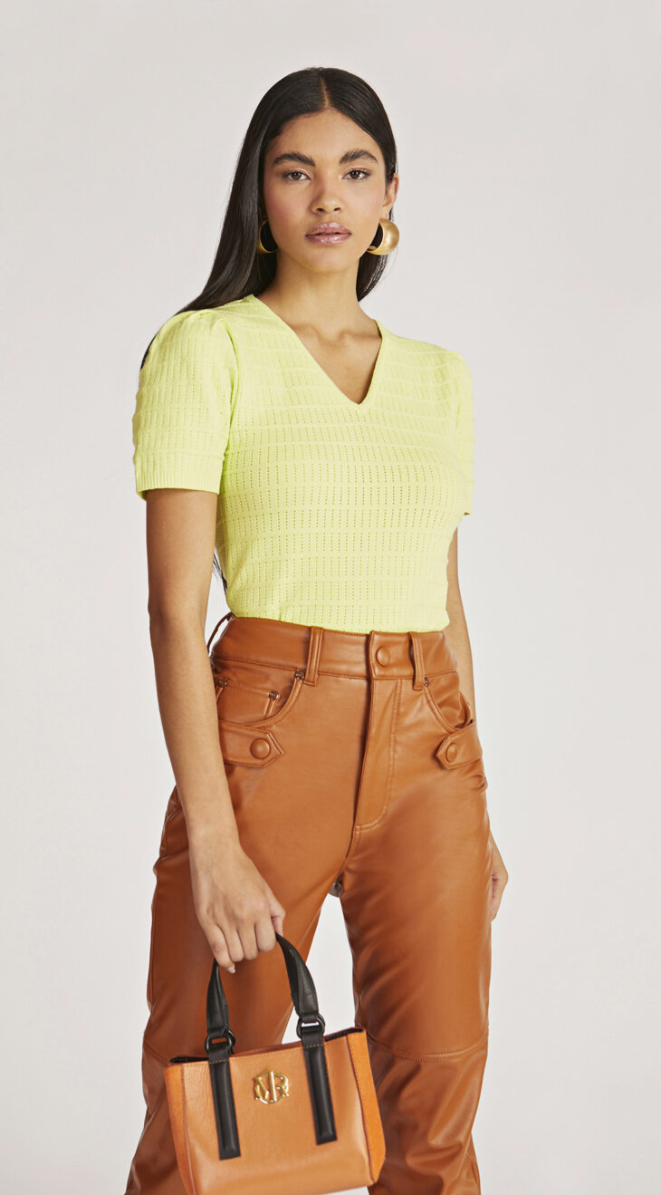 Blusa Tricot Decote V Verde Lima - Imagem 3