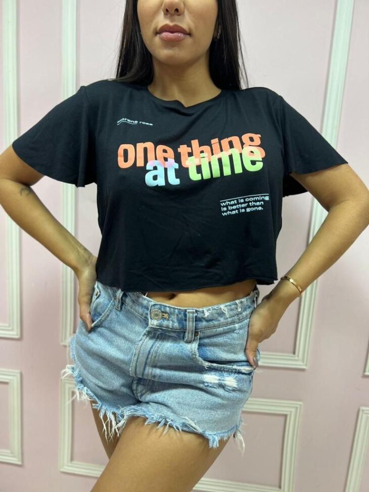 T-shirt Curta Tipo Cropped Morena Rosa