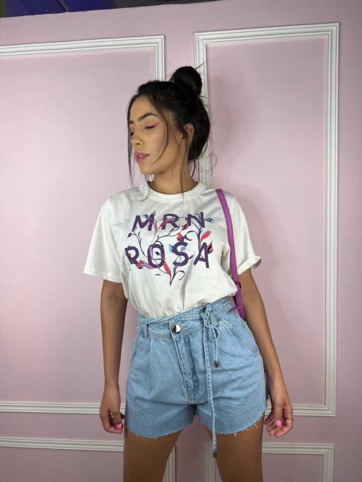 T-shirt Estampa Floral Gola Redonda Off White - Imagem 2
