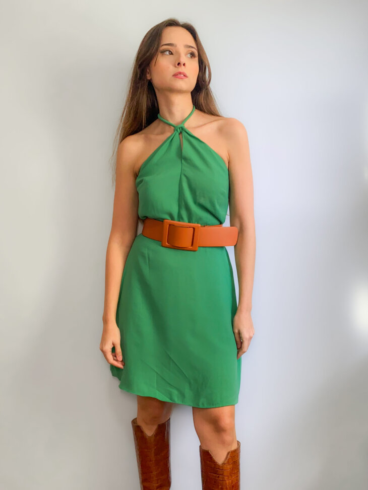 Vestido Curto Verde com Decote e Amarração Morena Rosa - Imagem 2