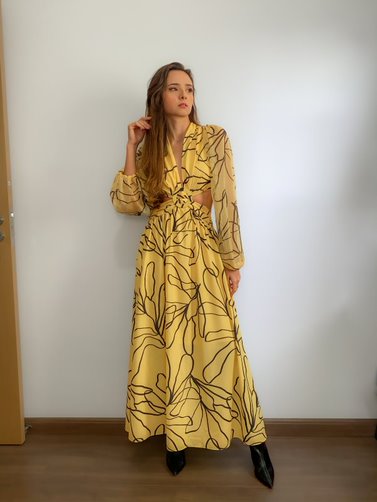 Vestido Longo Amarelo Floral com Decote em V Morena Rosa